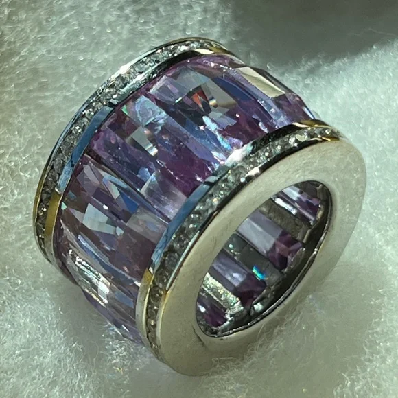 STATEMENT RING:  WIDE BAND w/ LIGHT AMETHYSTS SET IN 925 SILVER   (Size 4.5) - Picture 5 of 5
